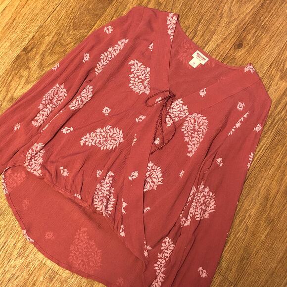 Mossimo Supply Co. Tops - Mossimo Supply Co. Red White Floral Faux Wrap Long Sleeve Blouse Size XS